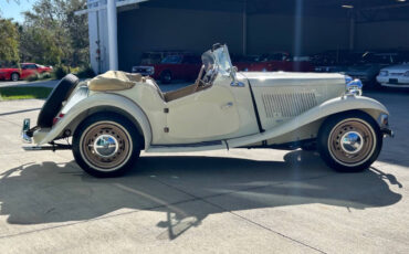 MG-T-Series-Cabriolet-1951-Yellow-Brown-1550-3