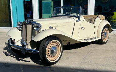 MG-T-Series-Cabriolet-1951-Yellow-Brown-1550-8