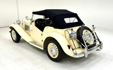 MG-T-Series-Cabriolet-1952-Cream-Red-78147-4