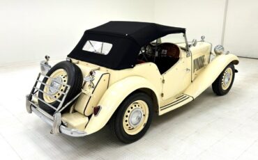 MG-T-Series-Cabriolet-1952-Cream-Red-78147-7