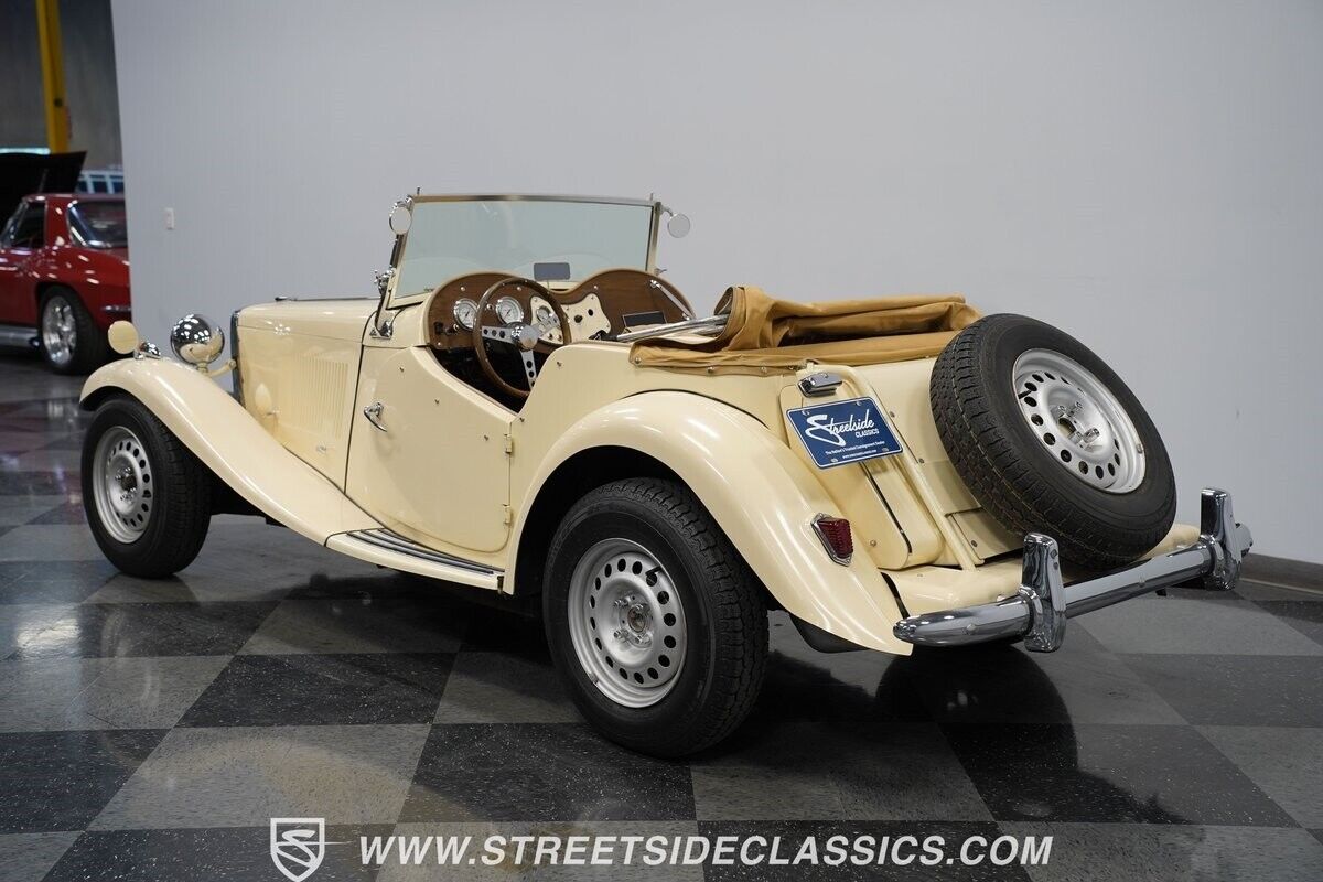 MG-T-Series-Cabriolet-1952-Cream-Tan-946-7