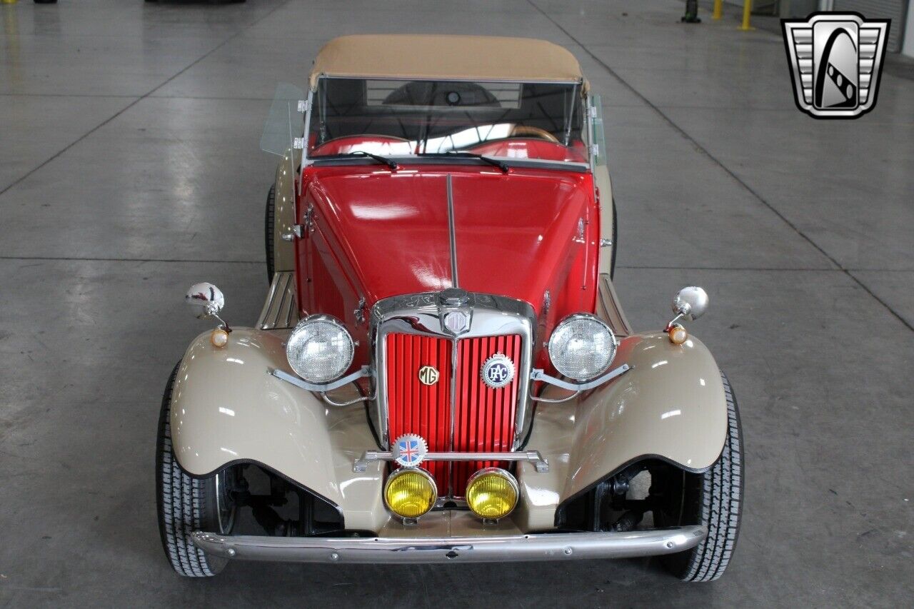 MG-T-Series-Coupe-1985-Red-Black-16245-8