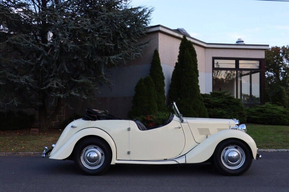 MG-YT-1950-Ivory-Black-0-2