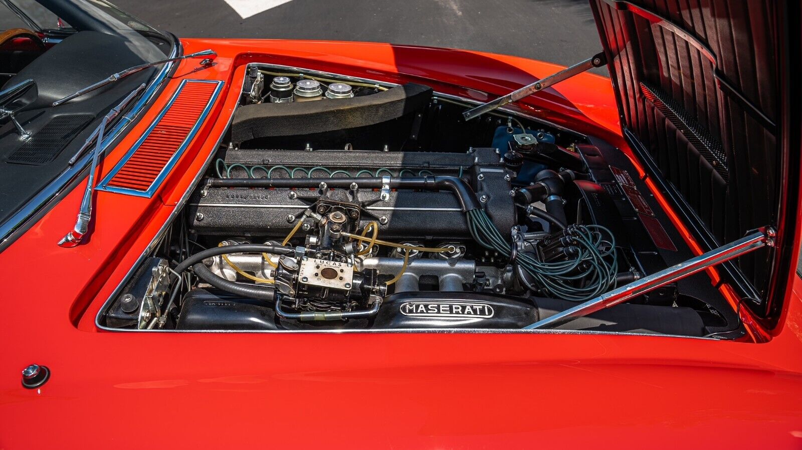 Maserati-Mistral-4000-Coupe-Cabriolet-1967-Red-Black-0-5