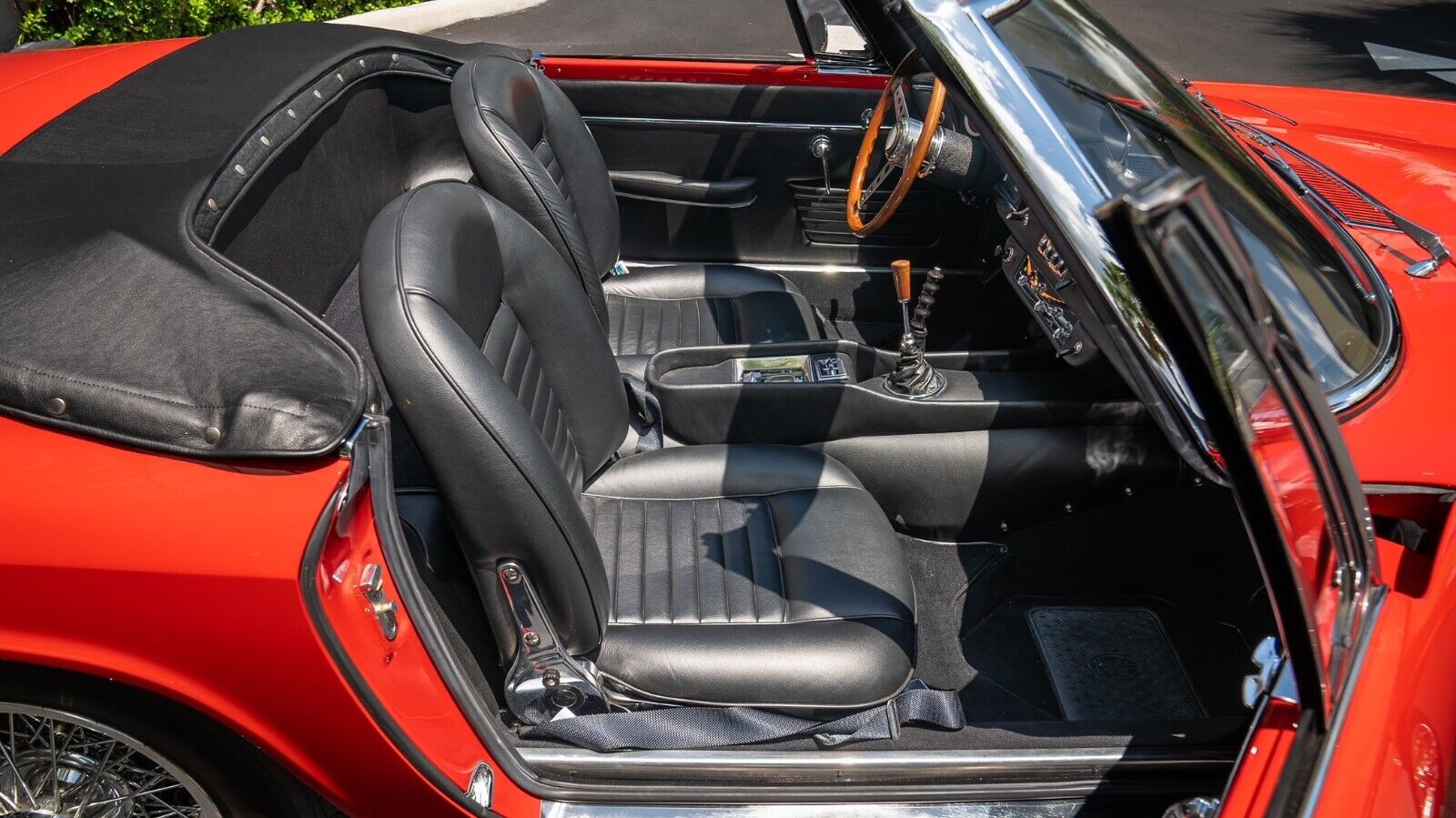 Maserati-Mistral-4000-Coupe-Cabriolet-1967-Red-Black-0-9