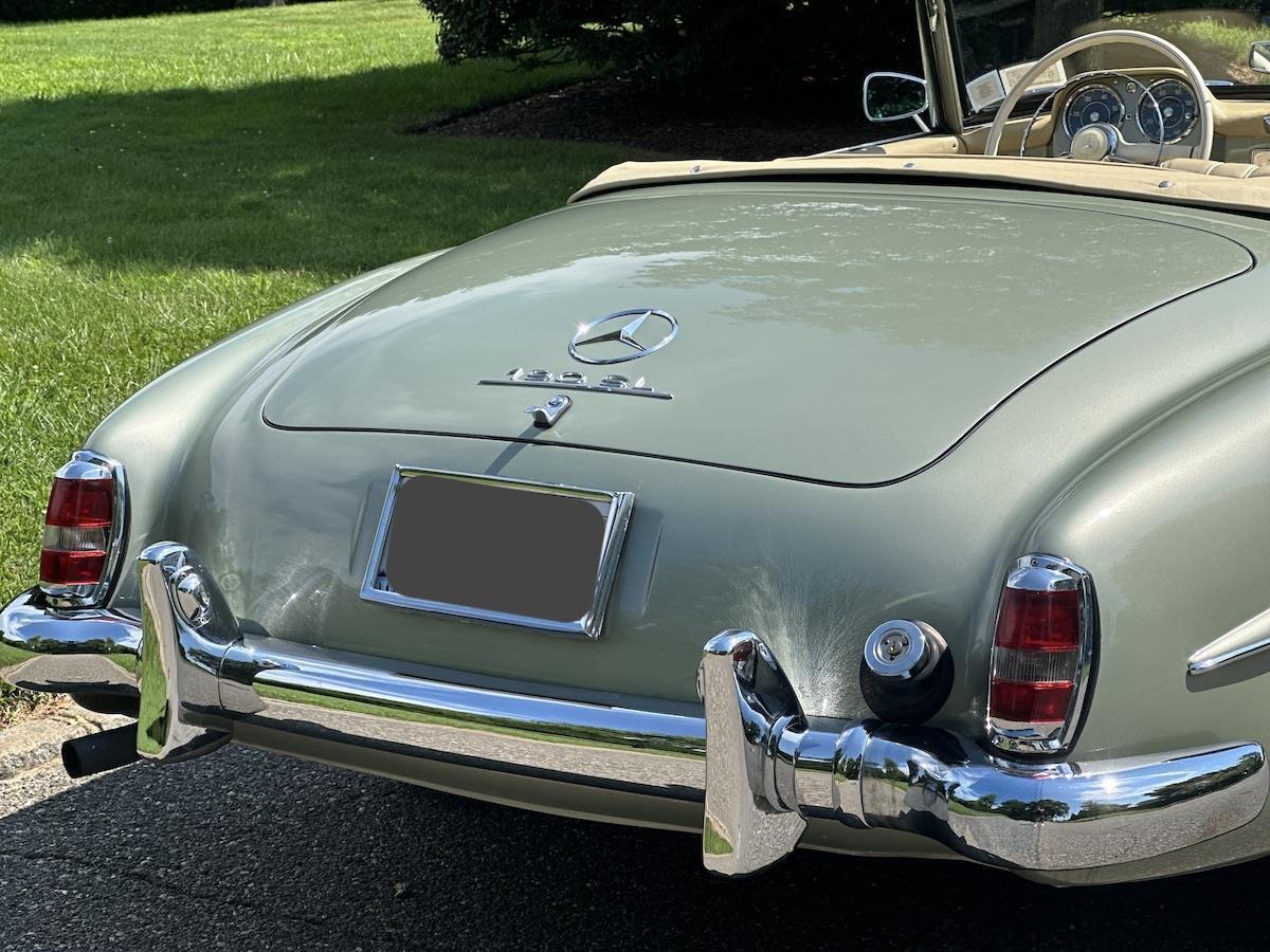 Mercedes-Benz-190-Series-Cabriolet-1960-Green-Tan-100127-20