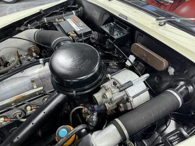 Mercedes-Benz-190-Series-Cabriolet-1962-White-Red-3021-23