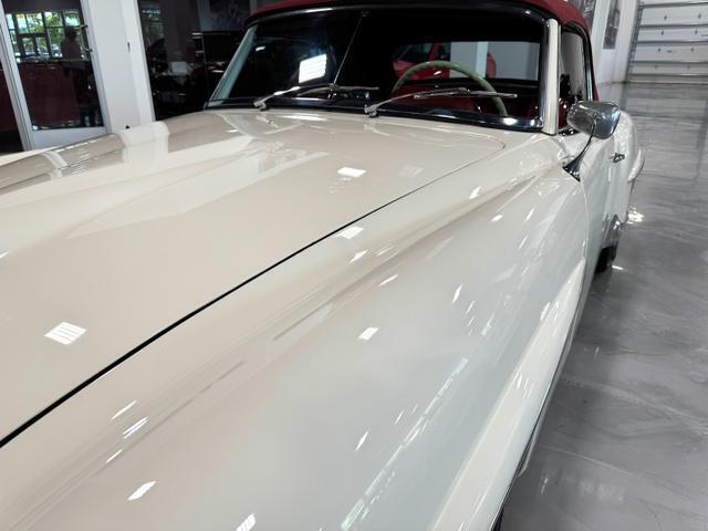 Mercedes-Benz-190-Series-Cabriolet-1962-White-Red-3021-31