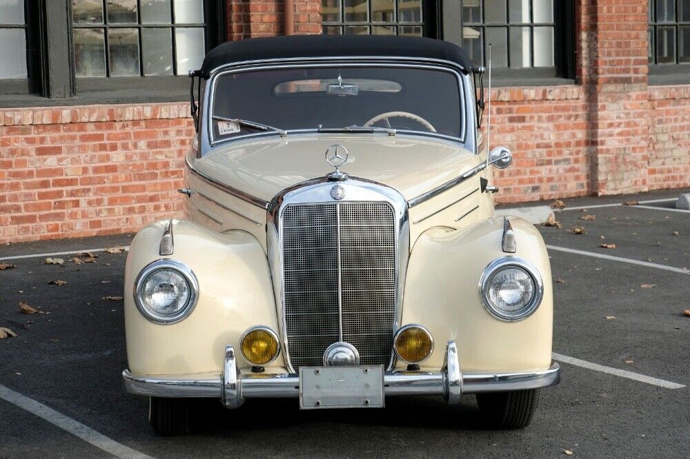 Mercedes-Benz-200-Series-1952-Ivory-Red-0-1