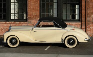 Mercedes-Benz-200-Series-1952-Ivory-Red-0-3