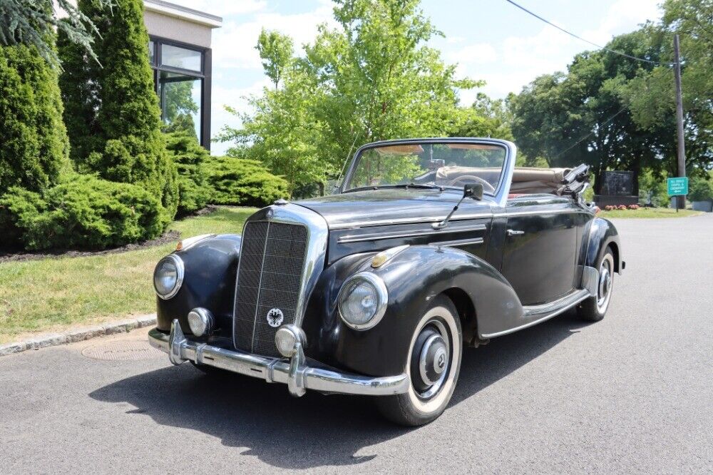 Mercedes-Benz-200-Series-1954-Black-Red-0-1