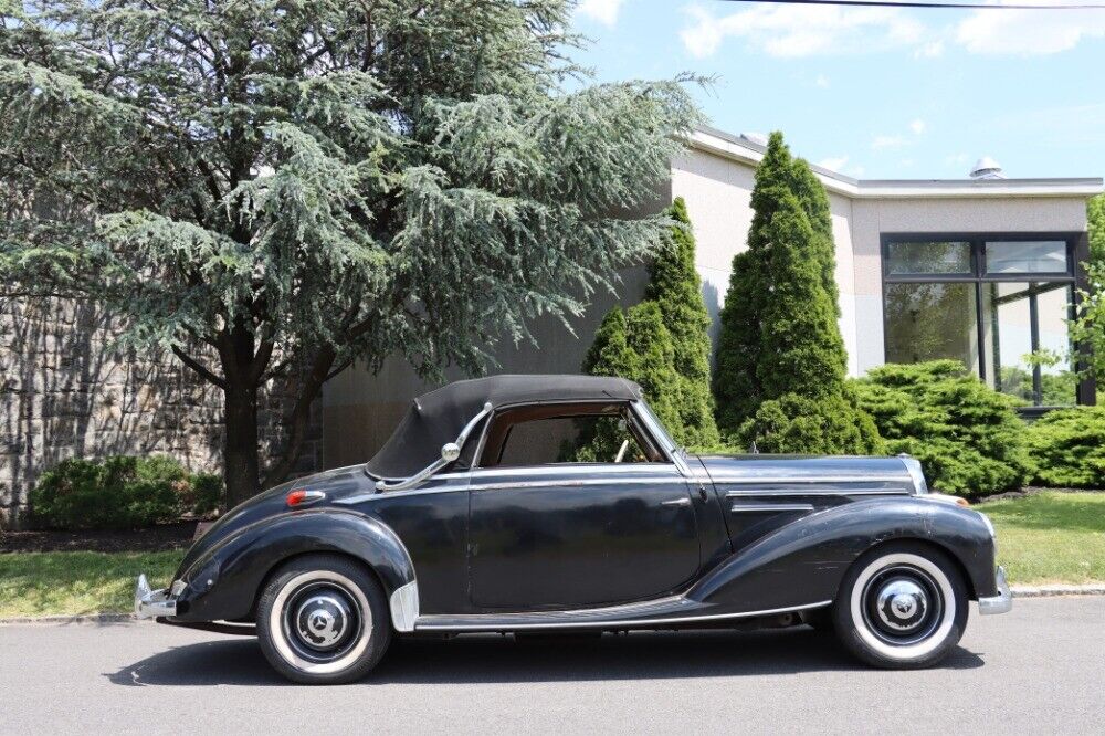 Mercedes-Benz-200-Series-1954-Black-Red-0-2