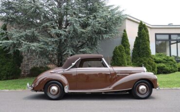 Mercedes-Benz-200-Series-1954-Brown-Tan-0-2