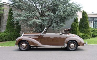 Mercedes-Benz-200-Series-1954-Brown-Tan-0-3