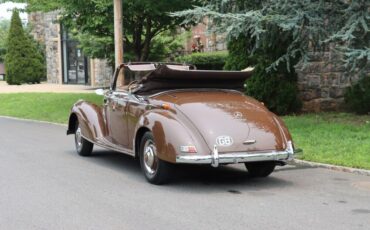 Mercedes-Benz-200-Series-1954-Brown-Tan-0-5