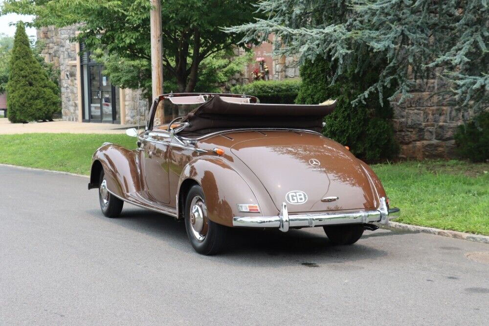 Mercedes-Benz-200-Series-1954-Brown-Tan-0-5