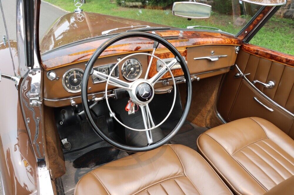 Mercedes-Benz-200-Series-1954-Brown-Tan-0-7