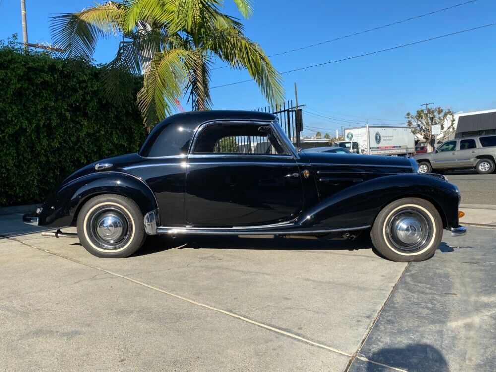 Mercedes-Benz-200-Series-1955-Black-Red-0-2