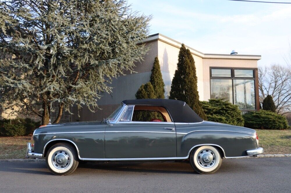 Mercedes-Benz-200-Series-1958-Gray-Red-0-3