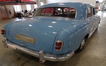 Mercedes-Benz-200-Series-1959-Blue-Blue-132930-5