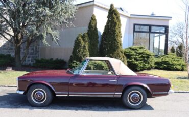 Mercedes-Benz-200-Series-1964-Burgundy-Tan-0-3