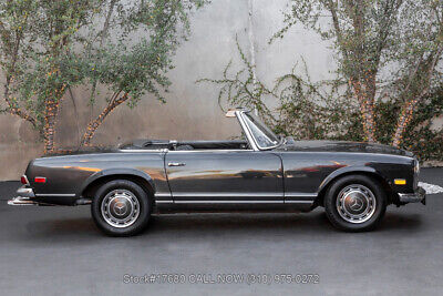 Mercedes-Benz-200-Series-1968-Gray-Other-Color-0-3