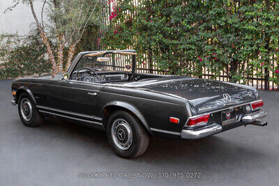 Mercedes-Benz-200-Series-1968-Gray-Other-Color-0-6