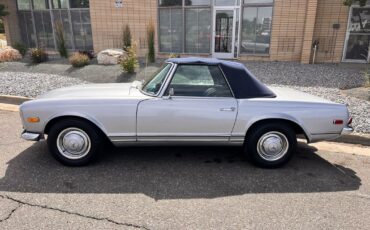 Mercedes-Benz-200-Series-1968-Silver-Blue-18755-1