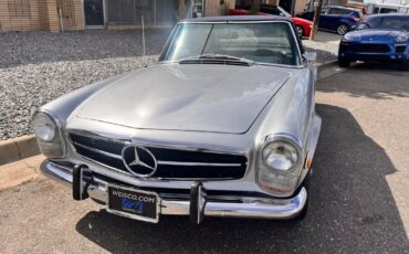 Mercedes-Benz-200-Series-1968-Silver-Blue-18755-28