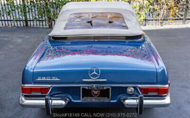 Mercedes-Benz-200-Series-1969-Blue-Other-Color-0-10