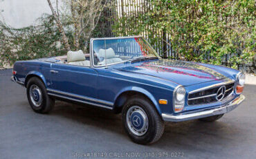 Mercedes-Benz-200-Series-1969-Blue-Other-Color-0-2