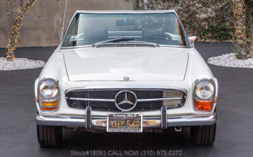 Mercedes-Benz-200-Series-1969-White-Other-Color-0-1