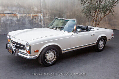 Mercedes-Benz-200-Series-1969-White-Other-Color-0-7