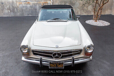 Mercedes-Benz-200-Series-1969-White-Other-Color-0-8