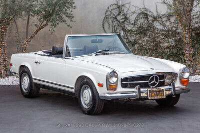 Mercedes-Benz 200-Series 1969