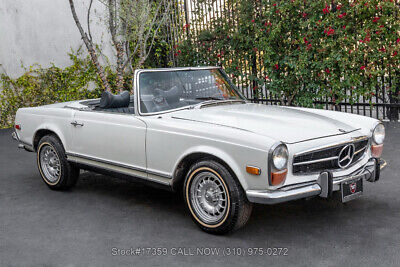 Mercedes-Benz-200-Series-1970-Gold-Other-Color-0-2