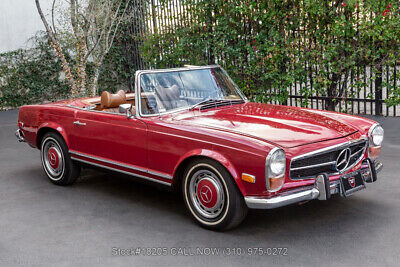 Mercedes-Benz-200-Series-1970-Red-Other-Color-0-2