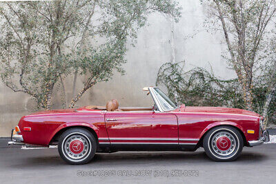 Mercedes-Benz-200-Series-1970-Red-Other-Color-0-3