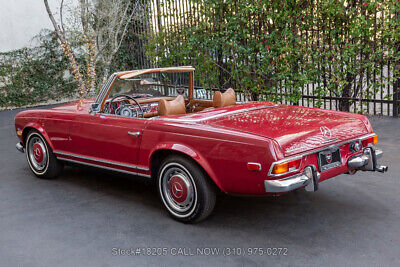 Mercedes-Benz-200-Series-1970-Red-Other-Color-0-6