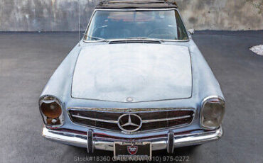 Mercedes-Benz-200-Series-1970-White-Other-Color-0-8