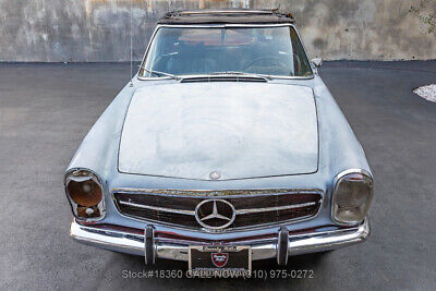 Mercedes-Benz-200-Series-1970-White-Other-Color-0-8