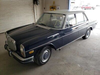 Mercedes-Benz-200-Series-Berline-1972-Blue-Gray-92669-1