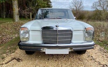 Mercedes-Benz-200-Series-Berline-1972-White-Blue-60400-1