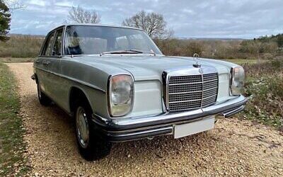 Mercedes-Benz 200-Series 1972 à vendre