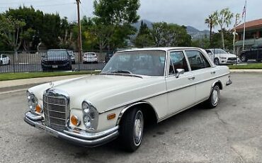 Mercedes-Benz-200-Series-Berline-1973-White-Red-2849-3