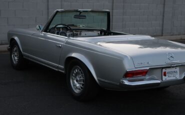 Mercedes-Benz-200-Series-Cabriolet-1967-Silver-Blue-112913-24