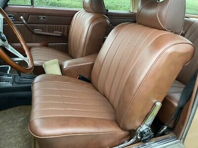 Mercedes-Benz-200-Series-Coupe-1976-Brown-Tan-40527-23