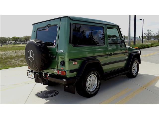 Mercedes-Benz-230GE-1985-Green-Tan-141622-5