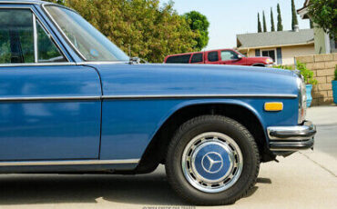 Mercedes-Benz-250-Berline-1969-Blue-Tan-69430-10