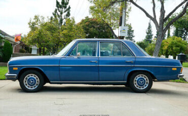 Mercedes-Benz-250-Berline-1969-Blue-Tan-69430-2